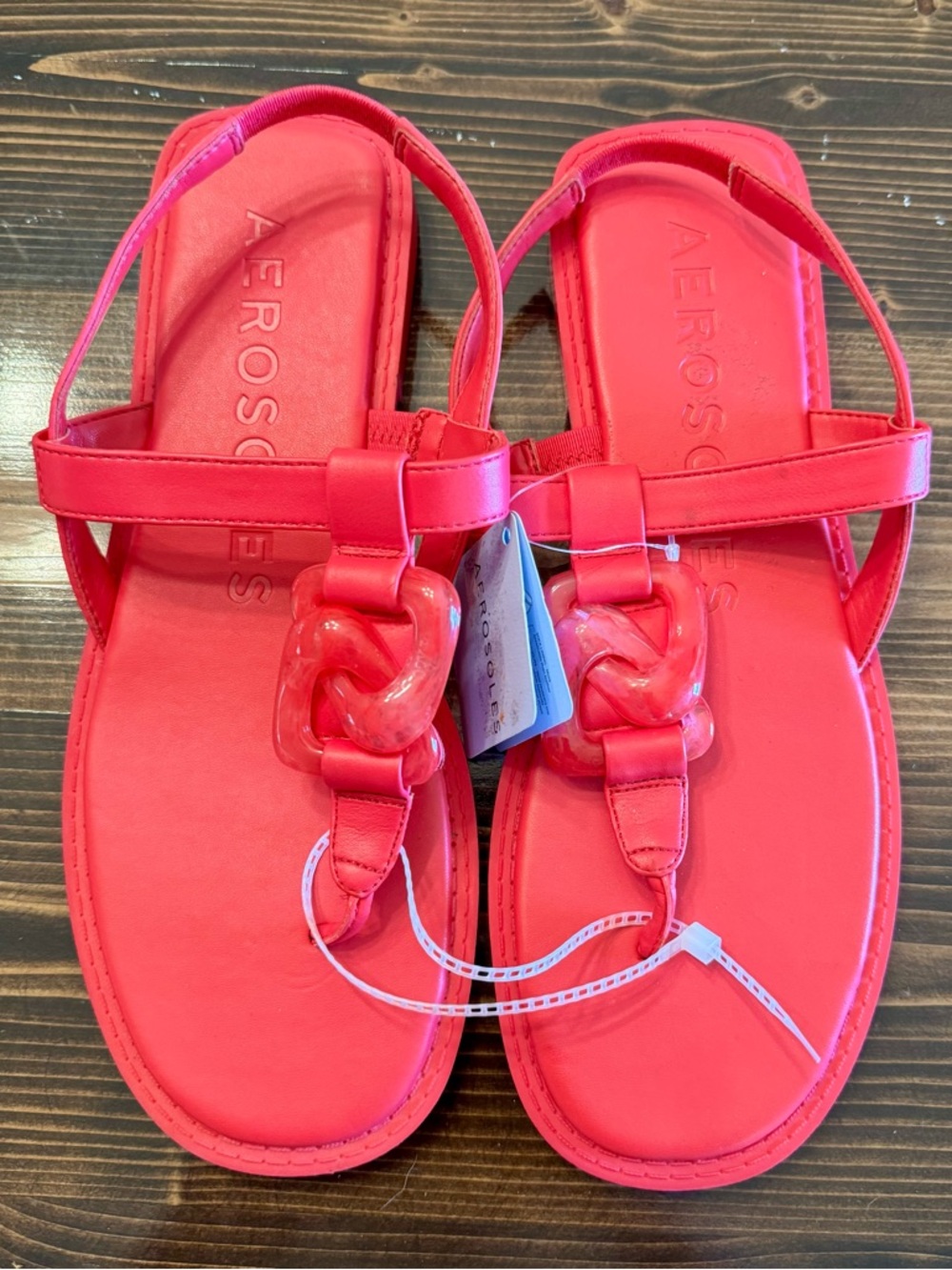 New AEROSOLES Hot Pink Chain-Accent Thong Sandals‎ Size 9